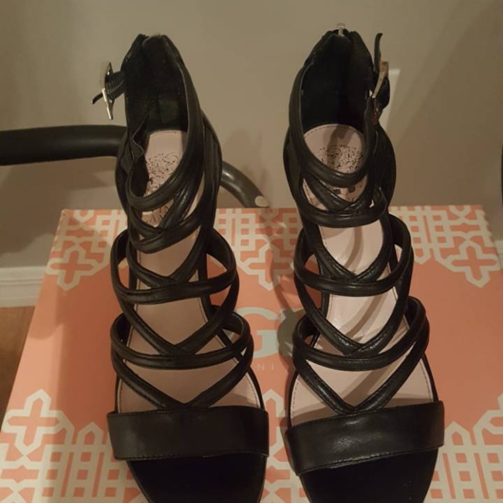 Vince camuto